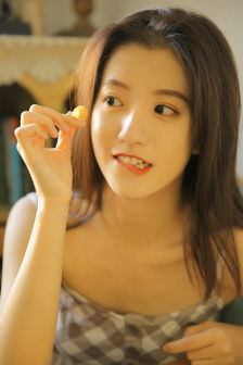 女儿的闺蜜在线